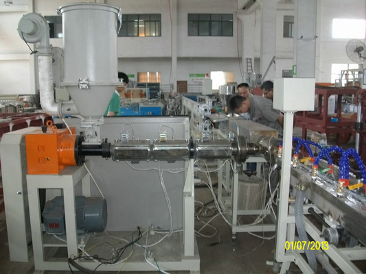 Single screw extruder for plastic coating machine for coating PVC , PE or ABS layer